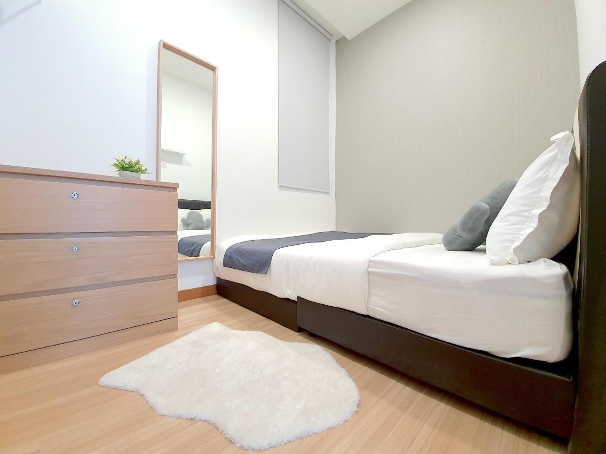 The Wave Aparthotel