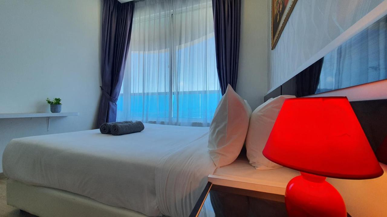 The Wave Aparthotel